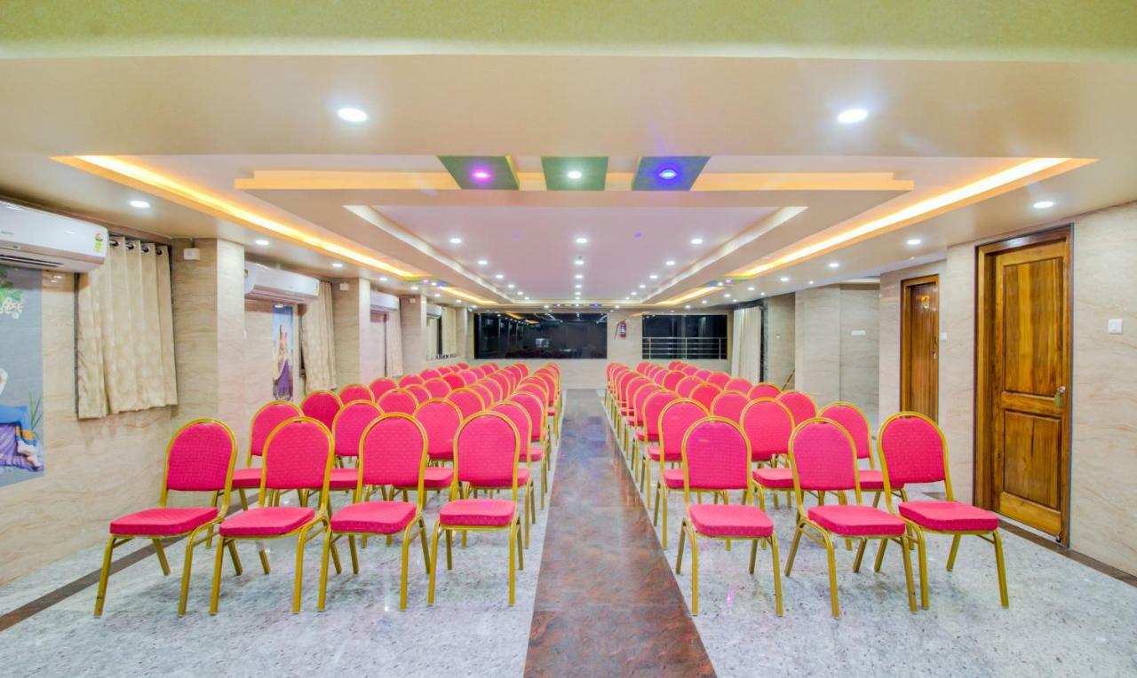Treebo Sls Grand Hotel Tirupati Buitenkant foto