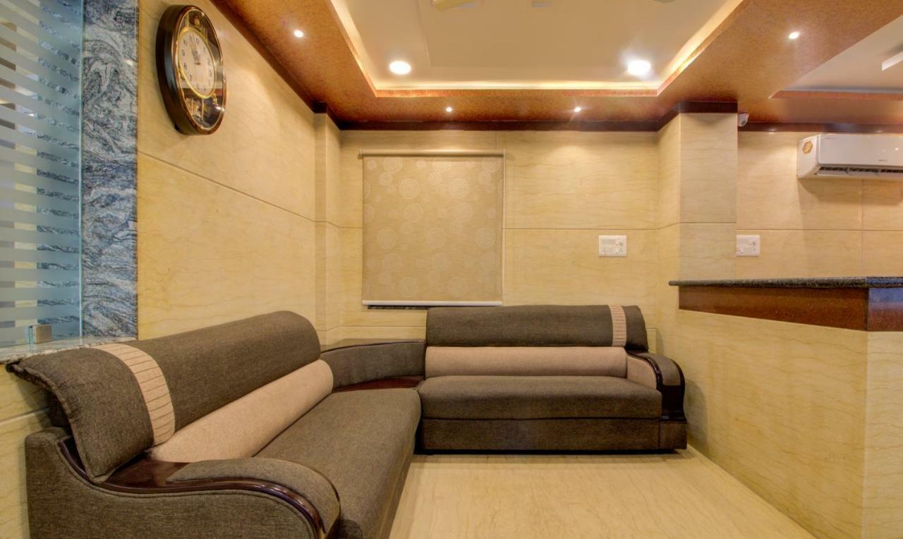 Treebo Sls Grand Hotel Tirupati Buitenkant foto