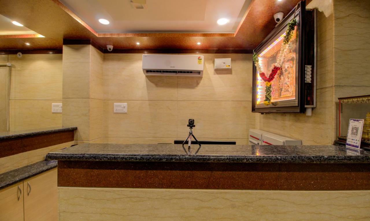 Treebo Sls Grand Hotel Tirupati Buitenkant foto